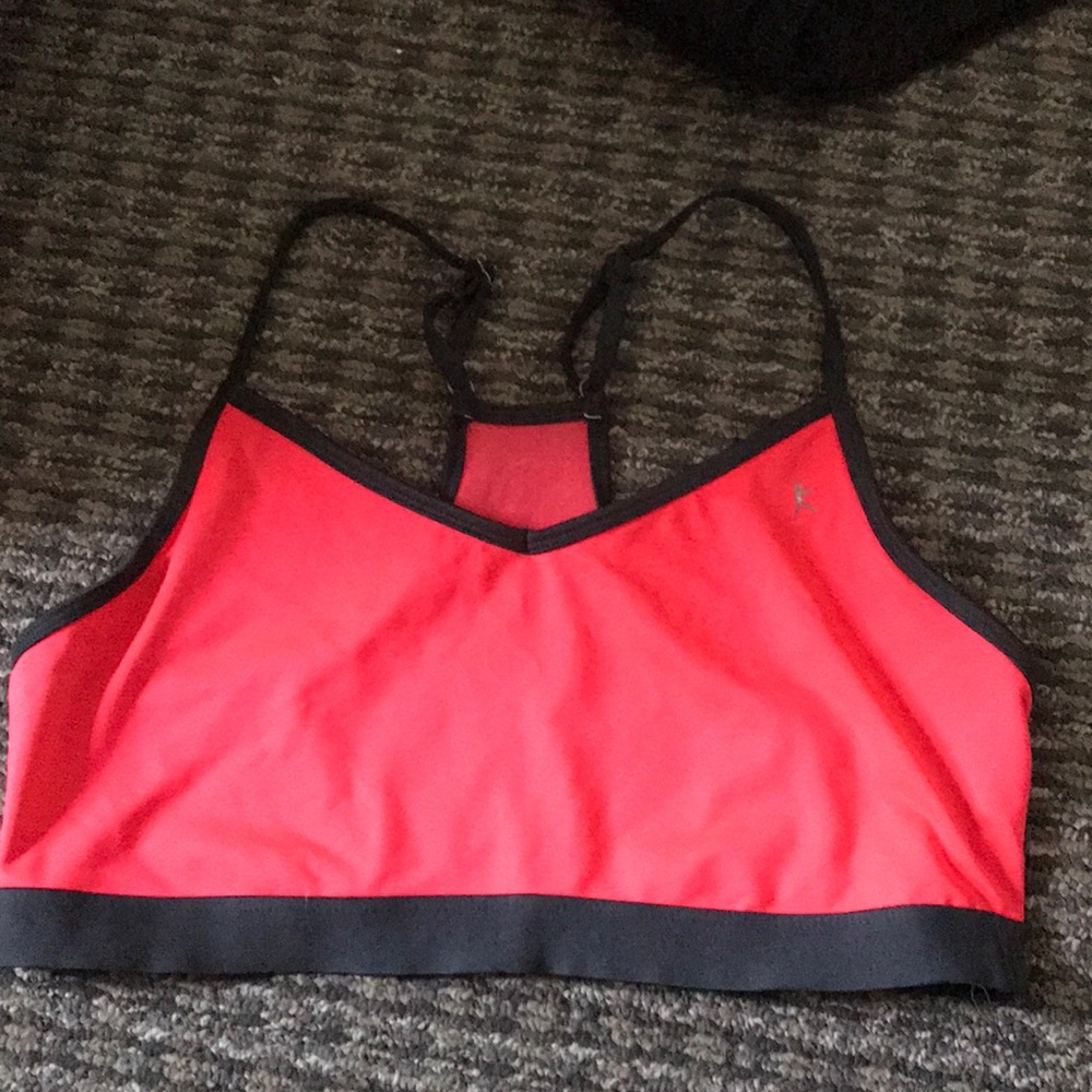 sports bra